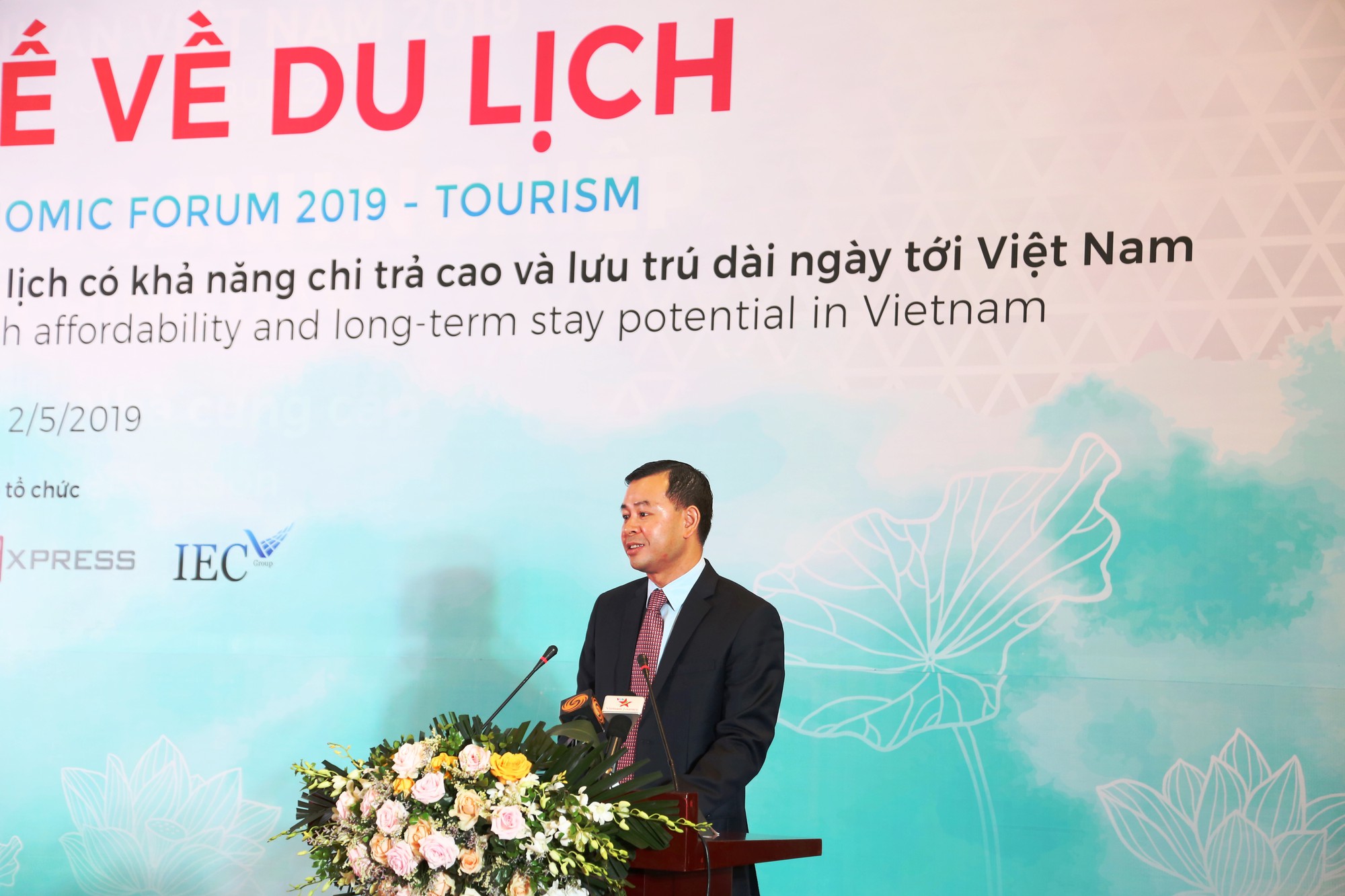Gỡ nút thắt cho du lịch Việt: Kiến nghị bỏ visa càng nhiều nước càng tốt - Ảnh 1.