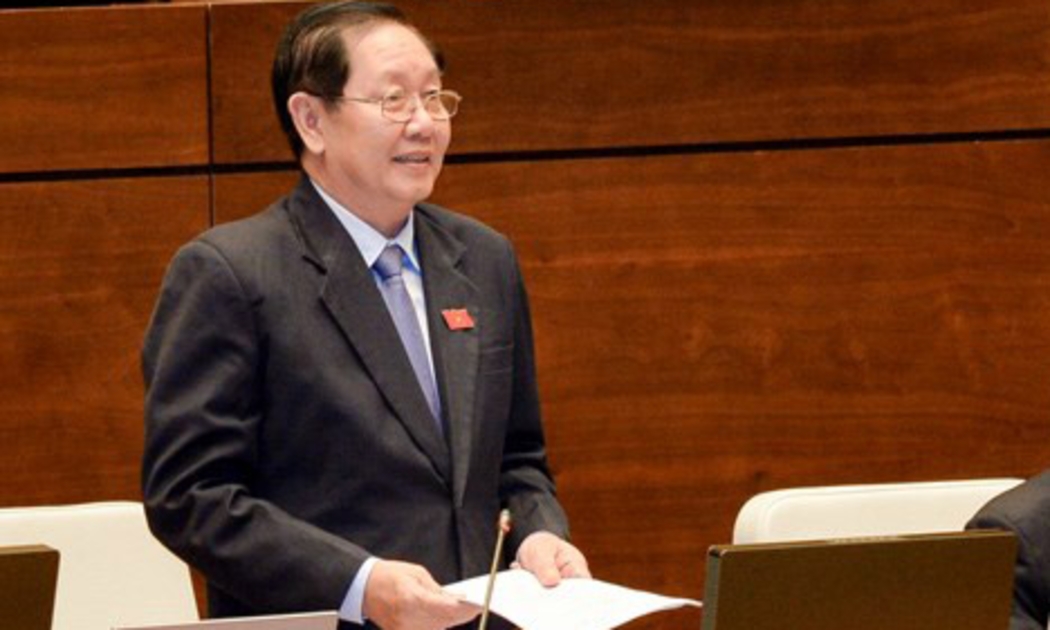 Bộ trưởng Bộ Nội vụ Lê Vĩnh Tân nhận được nhiều chất vấn về công tác cán bộ.