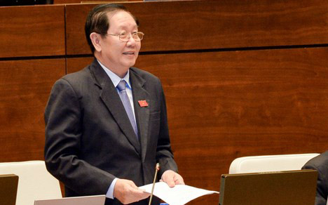 Bộ trưởng Bộ Nội vụ Lê Vĩnh Tân nhận được nhiều chất vấn về công tác cán bộ.