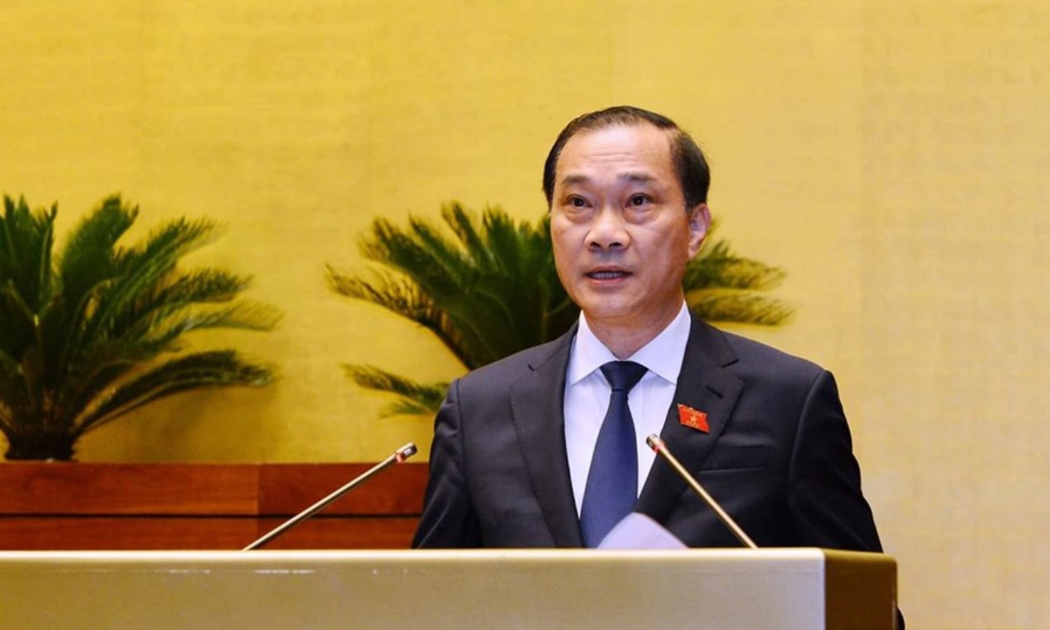 Chủ nhiệm Uỷ ban Kinh tế Vũ Hồng Thanh trình bày báo cáo thẩm tra - Ảnh: Quang Phúc