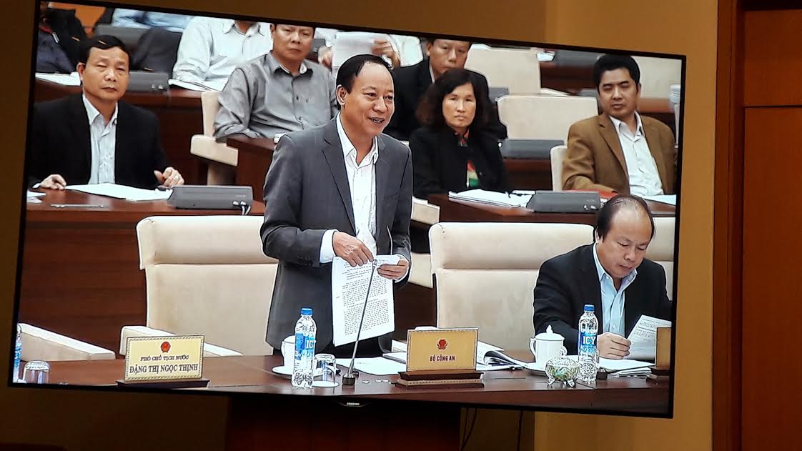 <span style="font-family: 'Times New Roman'; font-size: 15px;">Thứ trưởng Bộ Công an Lê Quý Vương phát biểu tại phiên họp.</span>