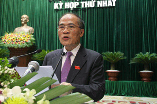 Phó thủ tướng Nguyễn Sinh Hùng.