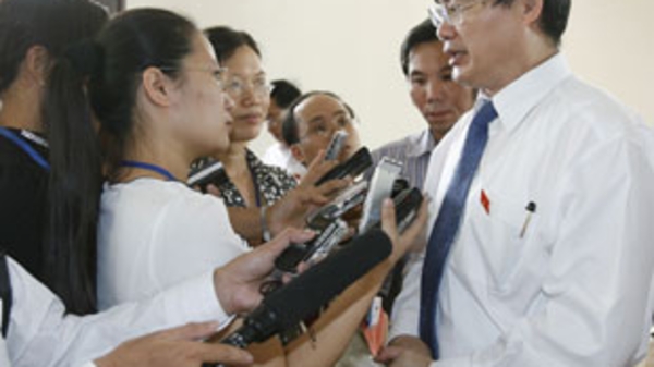 Học phí tăng, ai cũng được đi học?