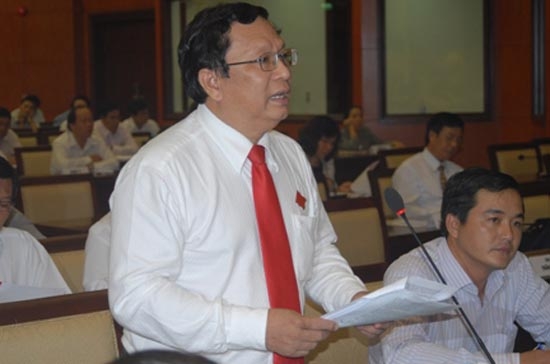 Nhiều vị đại biểu sốt ruột trước khó khăn của doanh nghiệp.