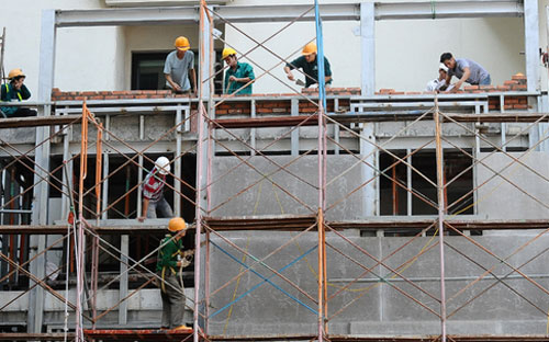 Hiện công việc cải tạo, lắp đặt thang máy tại Pacific Place đang tiến hành đến tầng 13.<br>