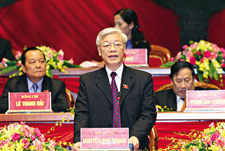 Ông Nguyễn Phú Trọng, Ủy viên Bộ Chính trị, Chủ tịch Quốc hội thay mặt đoàn chủ tịch điều hành phiên thảo luận tại hội trường chiều 13/1 - Ảnh: TTXVN.