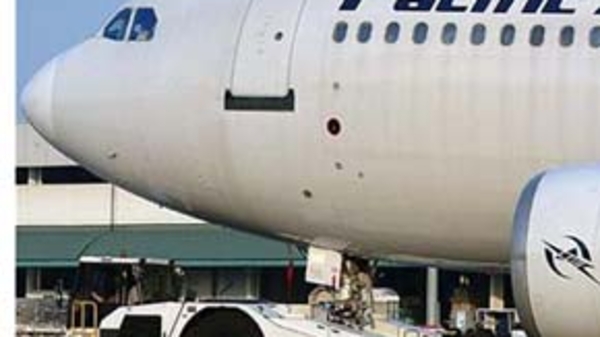 Pacific Airlines hoãn mở đường bay vì giá xăng