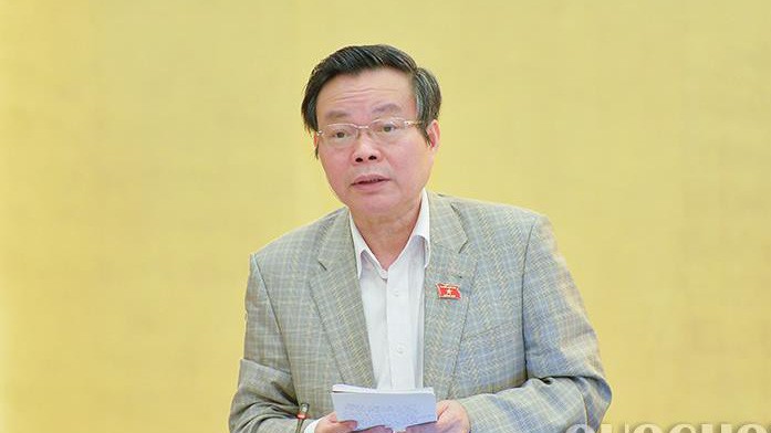 Phó chủ tịch Quốc hội Phùng Quốc Hiển góp ý hoàn thiện dự thảo luật.