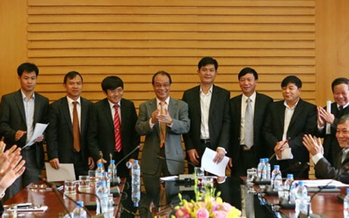 <span style="font-family: 'Times New Roman'; font-size: 15px;">Thu nhập của lãnh đạo Petrolimex được phép không căn cứ vào kết quả kinh doanh!</span>