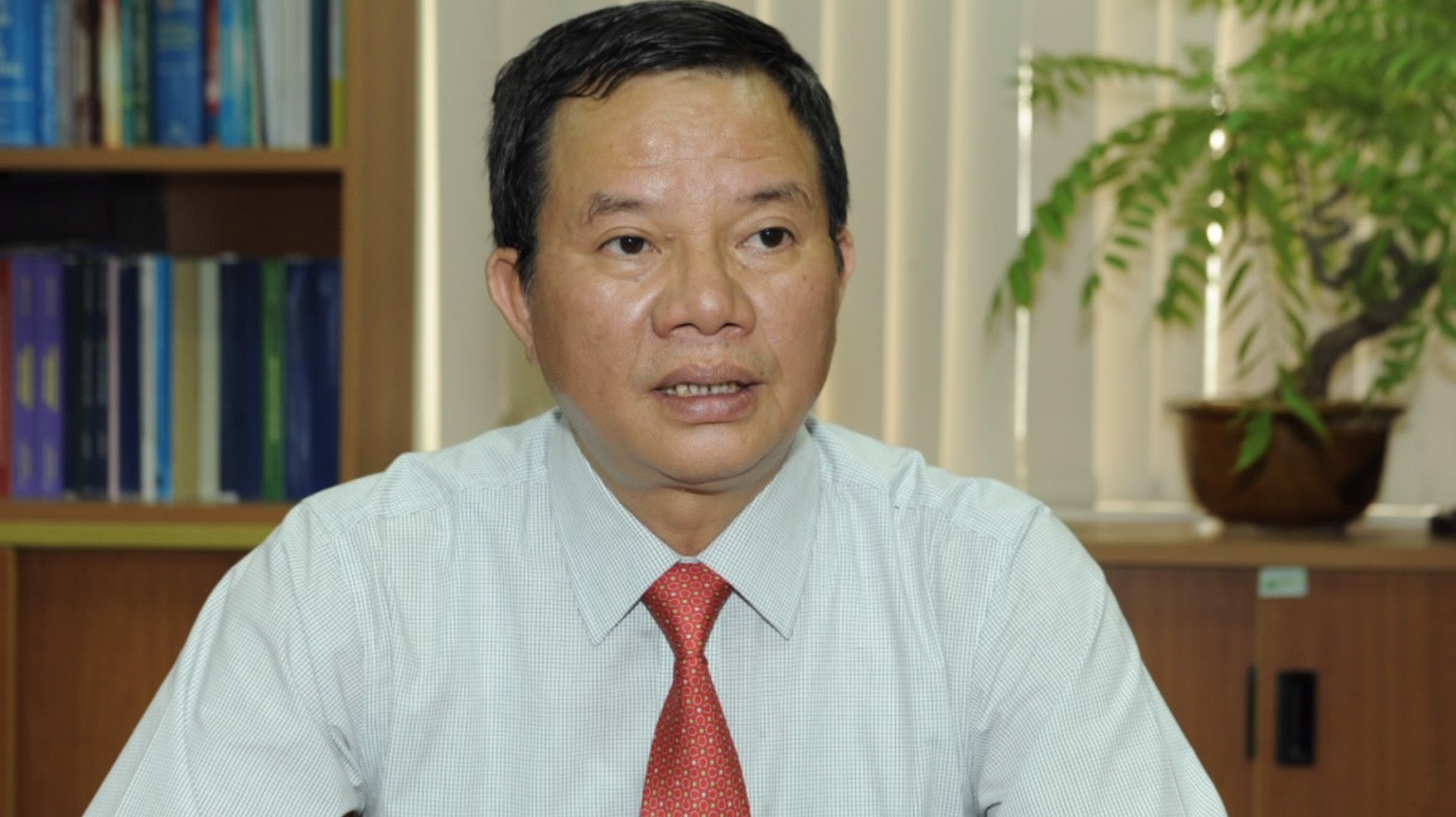 Ông Phạm Đình Thi cho rằng việc tăng thuế cũng là một nguồn để bù đắp hụt chi ngân sách. 