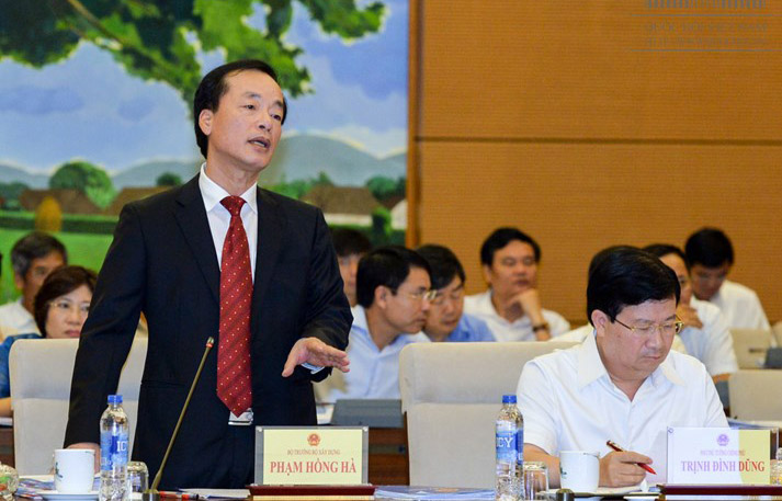 <span style="font-family: 'Times New Roman'; font-size: 15px;">Bộ trưởng Bộ Xây dựng Phạm Hồng Hà trả lời chất vấn.</span>