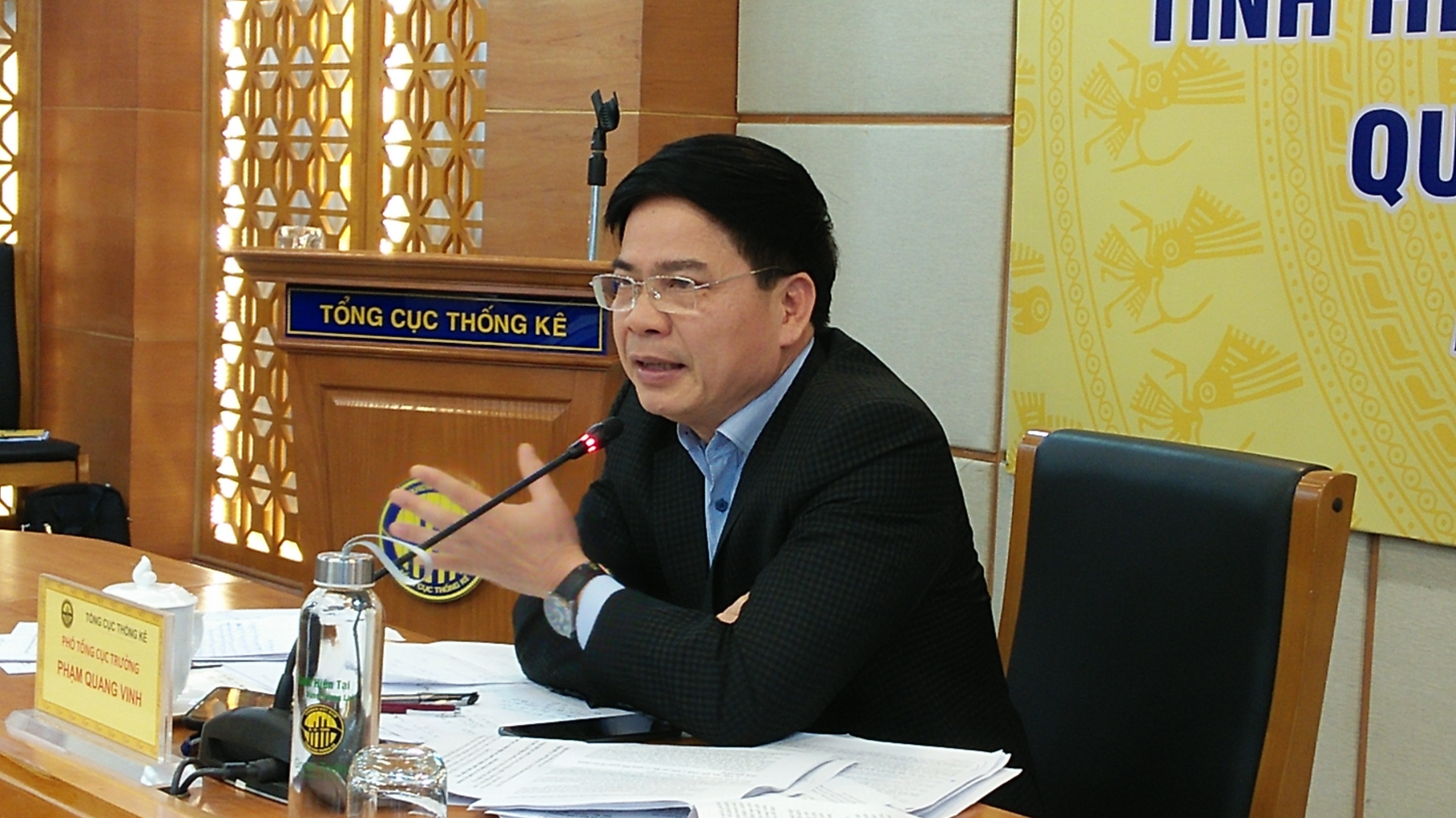 Ông Phạm Quang Vinh, Phó Tổng cục trưởng Tổng cục Thống kê tại họp báo sáng 6/1. Ảnh - N.Dương. 