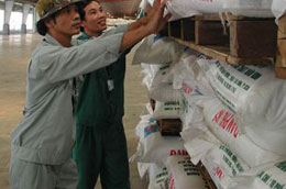 Nhập khẩu phân bón trong hai tháng tăng tới 76,03% so với cùng kỳ.