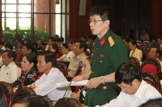 Quốc hội thảo luận tại hội trường về dự án đường sắt cao tốc Bắc - Nam - Ảnh: TTXVN.