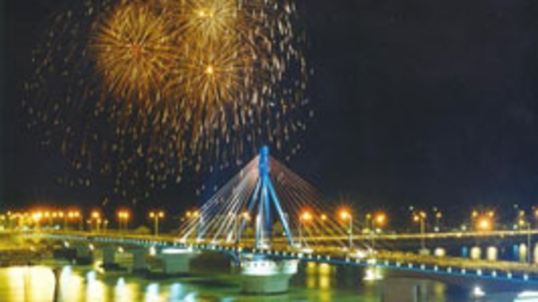 Ngành du lịch: Đắt khách cũng... lo