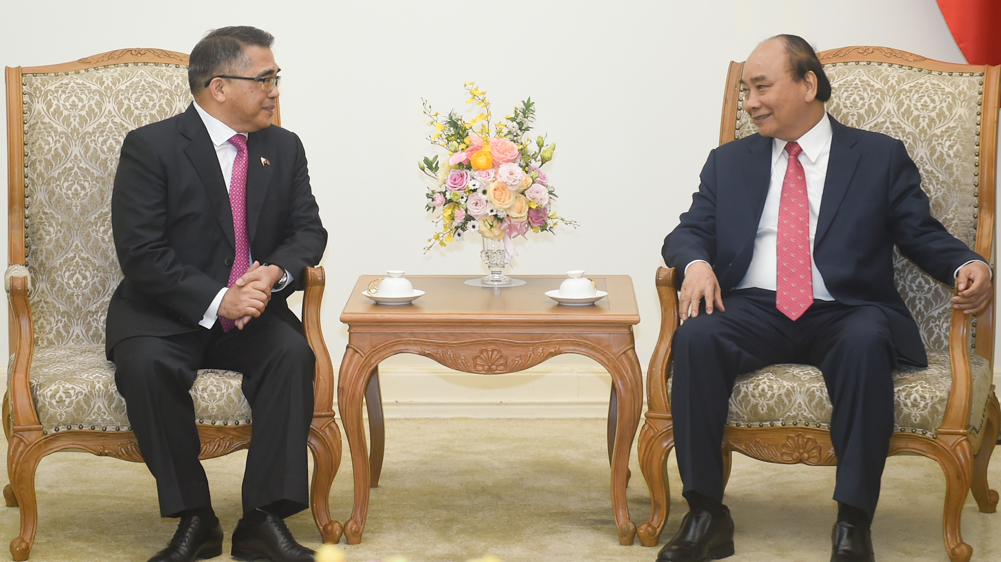 Thủ tướng Nguyễn Xuân Phúc tiếp Đại sứ Philippines Meynardo Los Banos Montealegre - Ảnh: VGP