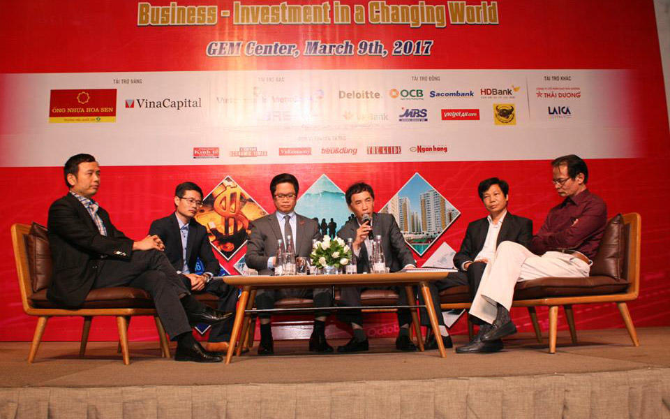 <span style="font-family: 'Times New Roman'; font-size: 15px;">Các vị diễn giả tại hội thảo đã nêu nhiều gợi ý cho cả Chính phủ và doanh nghiệp, gắn với kịch bản kinh tế của 2017</span>