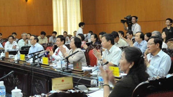 Xem xét việc chuẩn bị lấy phiếu tín nhiệm tại Quốc hội