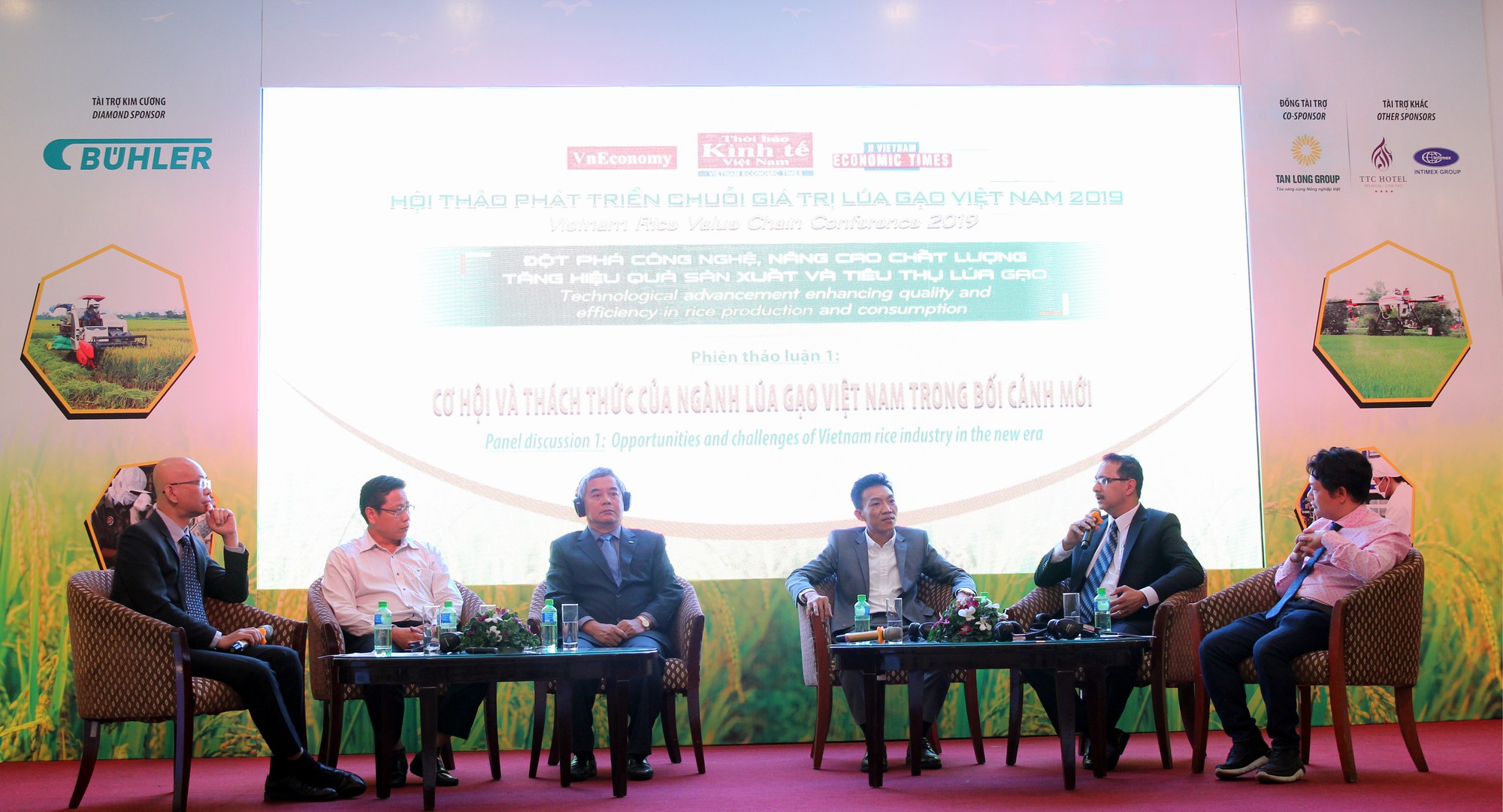 Phiên thảo luận 1 -  Cơ hội & thách thức của ngành lúa gạo Việt Nam trong bối cảnh mới