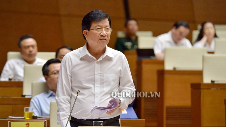 Phó thủ tướng Trịnh Đình Dũng "chia lửa" với Bộ trưởng Nguyễn Văn Thể.