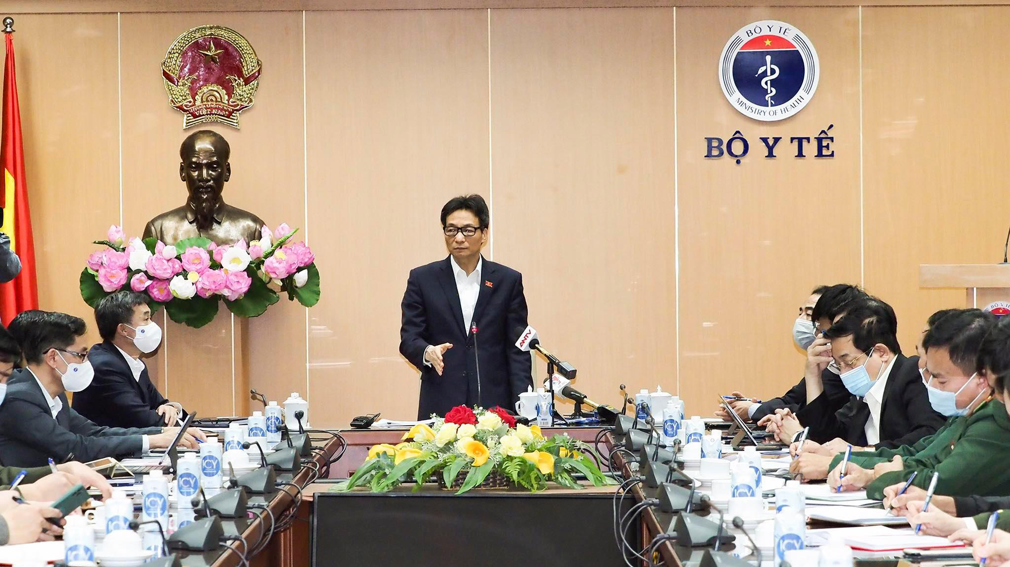 Phó Thủ tướng Vũ Đức Đam chủ trì cuộc họp chiều 28/1. Ảnh - Tuấn Dũng. 