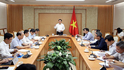 Phó thủ tướng Vương Đình Huệ chủ trì cuộc họp.