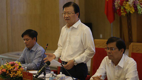 Phó thủ tướng chỉ đạo: "Không vì công tác bồi thường, giải phóng mặt bằng mà ảnh hưởng đến tiến độ của dự án".