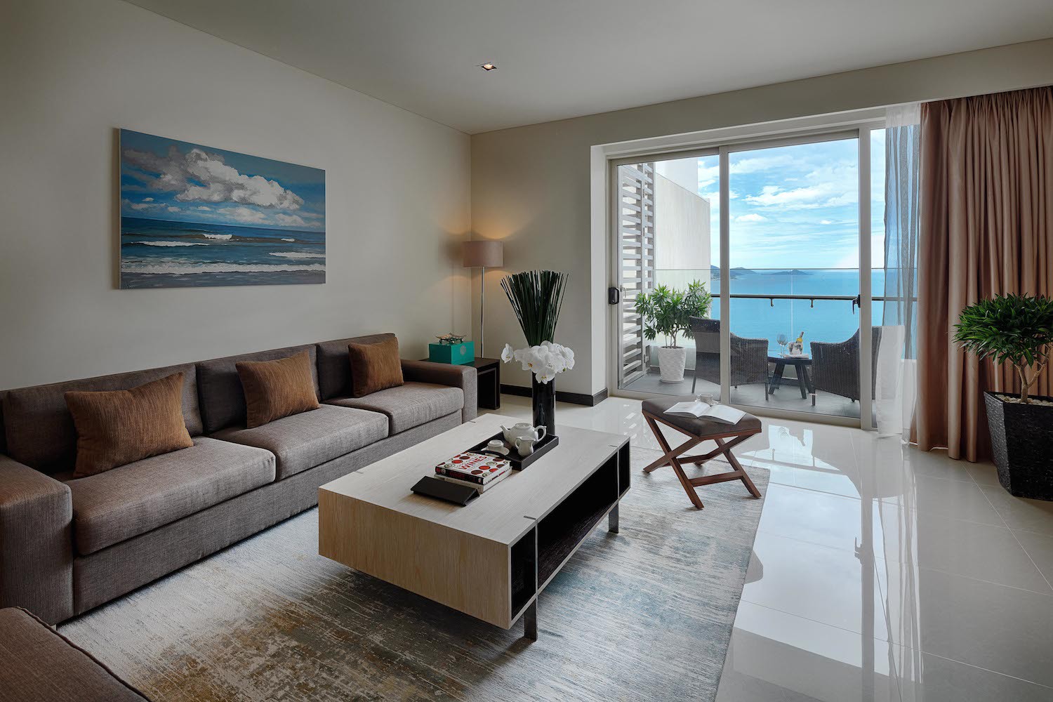 “Mục sở thị” căn hộ nghỉ dưỡng sang trọng bậc nhất Nha Trang - Ảnh 1.