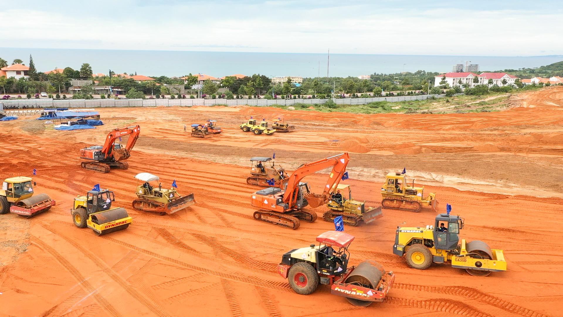 Chính thức khởi công tổ hợp giải trí đầu tiên của Phan Thiết - Ảnh 1.