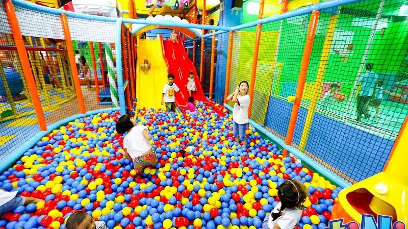 Việt Nam hiện có khoảng 25 triệu trẻ em, đây chính là thị trường lợi nhuận màu mỡ cho các doanh nghiệp cung cấp dịch vụ vui chơi thiếu nhi (Nguồn ảnh: Internet)