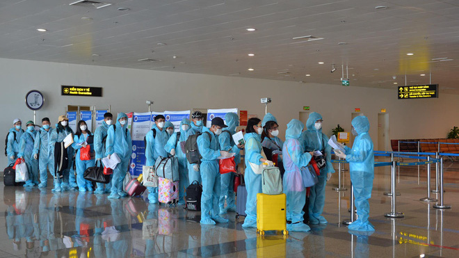 Sau dịp Tết Nguyên Đán, Bộ Giao thông vận tải nghiên cứu, thúc đẩy việc nối lại chuyến bay thương mại thường lệ tới các nước theo chỉ đạo của Thủ tướng Chính phủ nhằm phục vụ "mục tiêu kép" và đáp ứng nhu cầu đi lại cơ bản, thiết yếu của công dân.