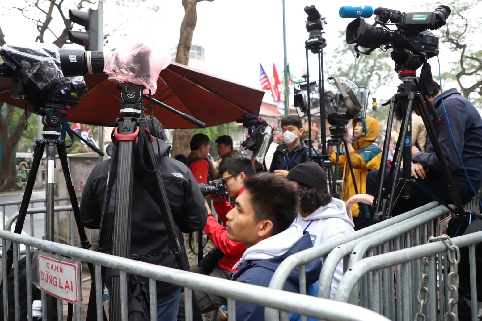 Chủ tịch Triều Tiên Kim Jong-un đến Hà Nội - Ảnh 10.