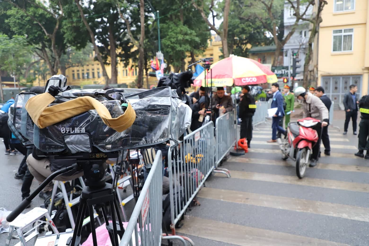 Chủ tịch Triều Tiên Kim Jong-un đến Hà Nội - Ảnh 11.