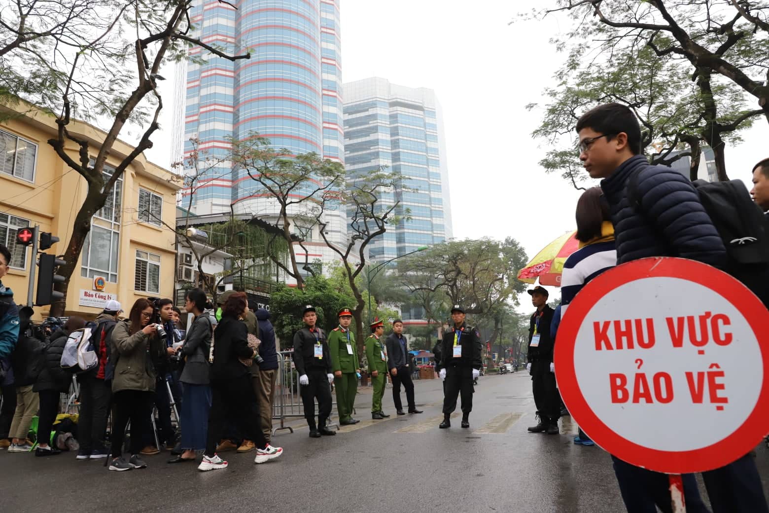 Chủ tịch Triều Tiên Kim Jong-un đến Hà Nội - Ảnh 12.