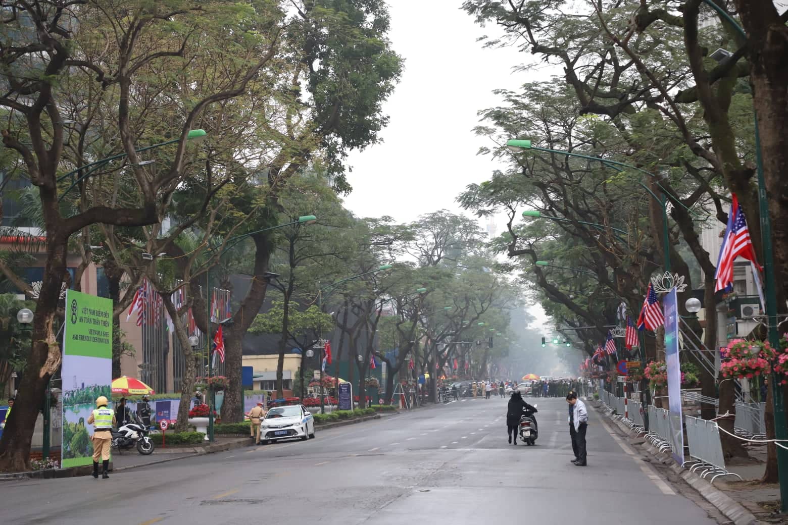 Chủ tịch Triều Tiên Kim Jong-un đến Hà Nội - Ảnh 13.
