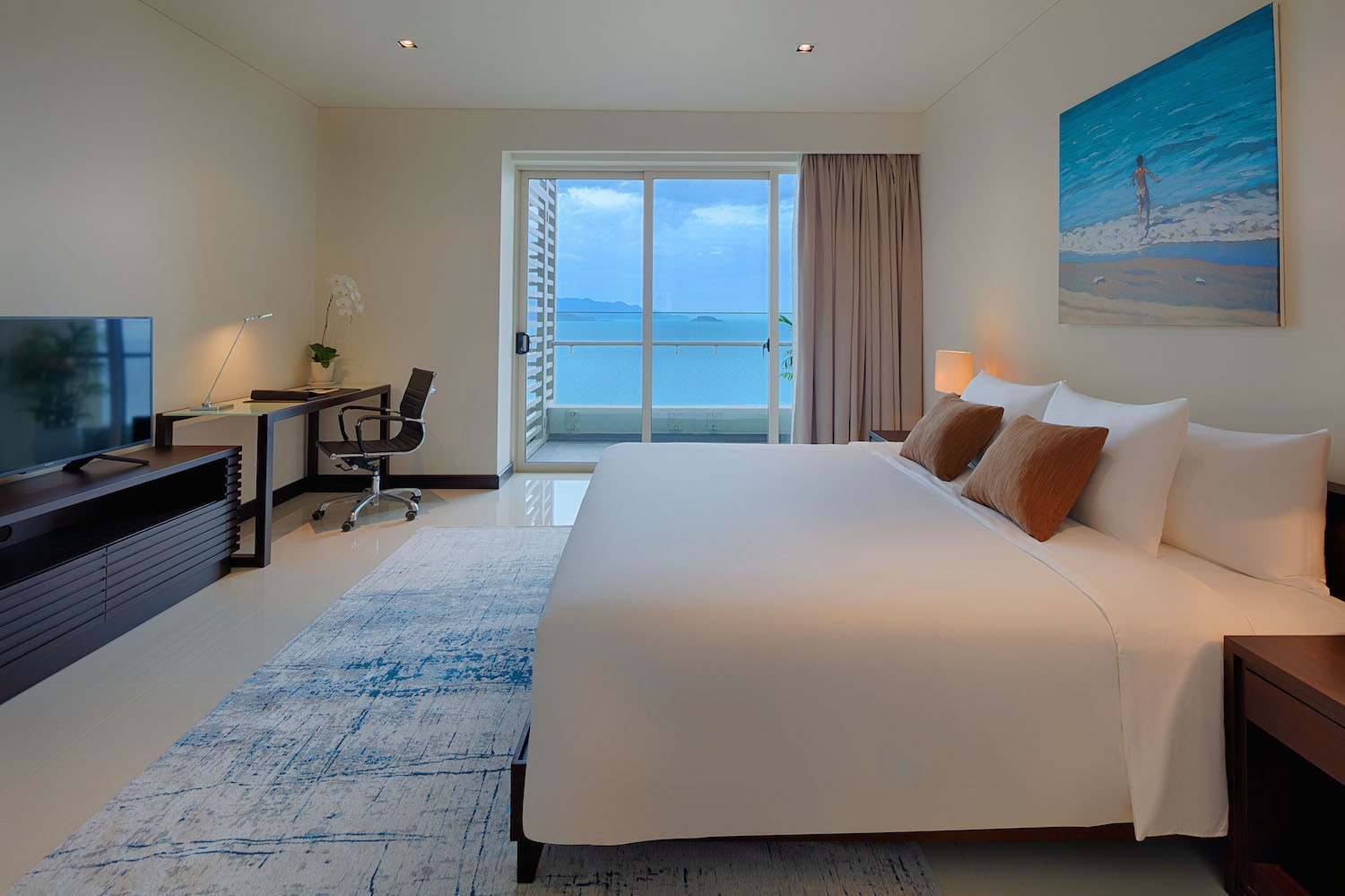 “Mục sở thị” căn hộ nghỉ dưỡng sang trọng bậc nhất Nha Trang - Ảnh 2.