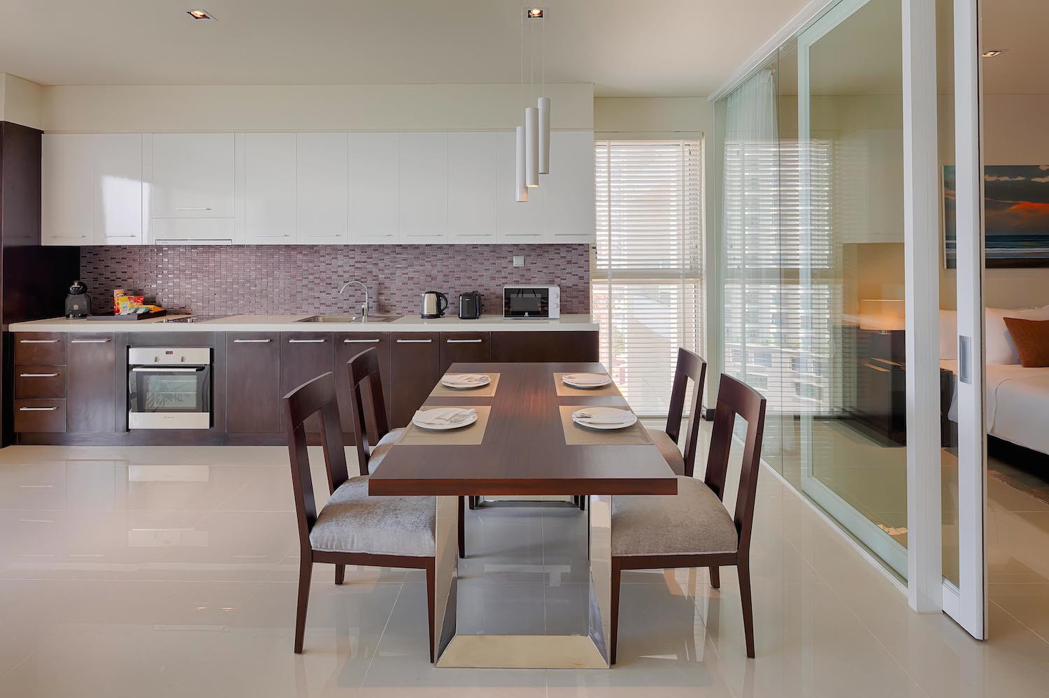 “Mục sở thị” căn hộ nghỉ dưỡng sang trọng bậc nhất Nha Trang - Ảnh 3.