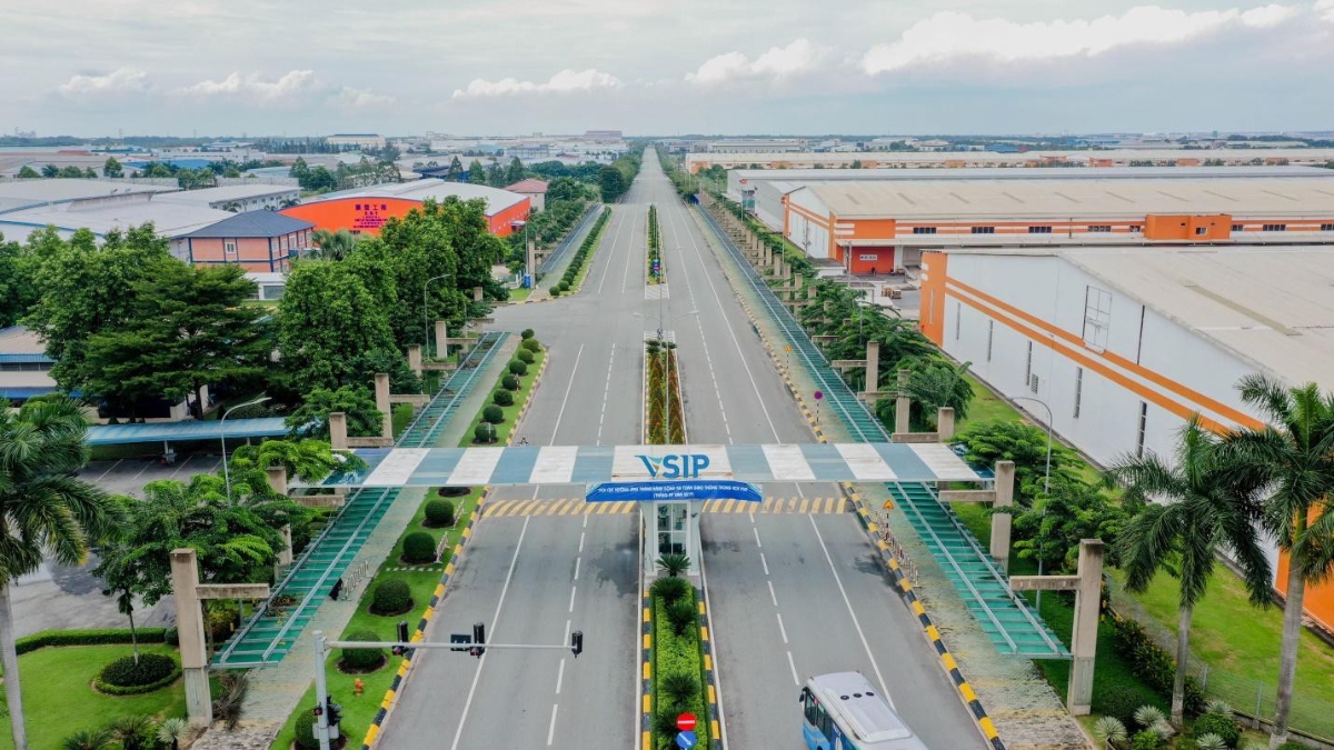 Sự “lột xác ngoạn mục” của thị xã Bến Cát sau 3 năm - Ảnh 1.