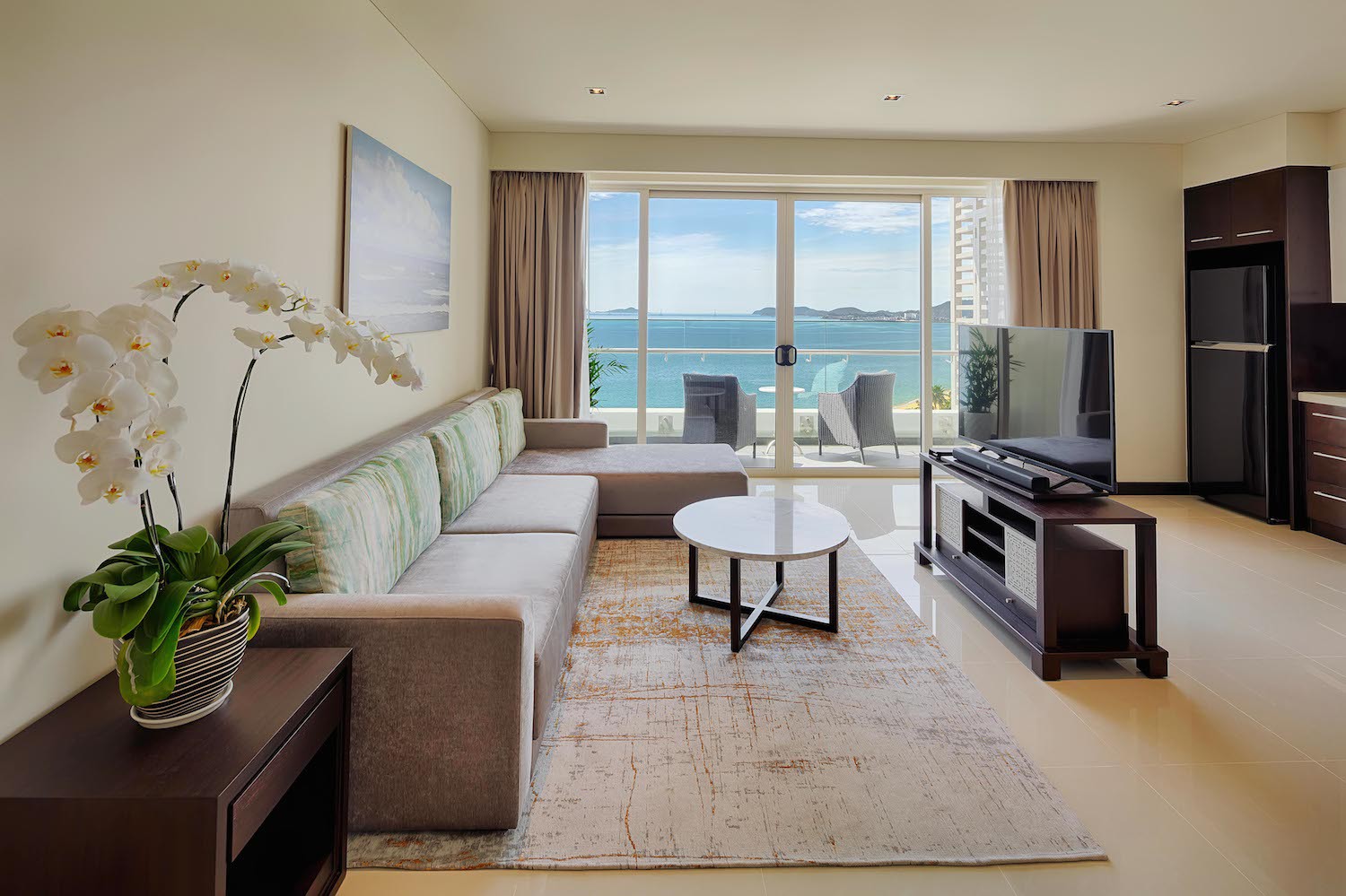 “Mục sở thị” căn hộ nghỉ dưỡng sang trọng bậc nhất Nha Trang - Ảnh 6.