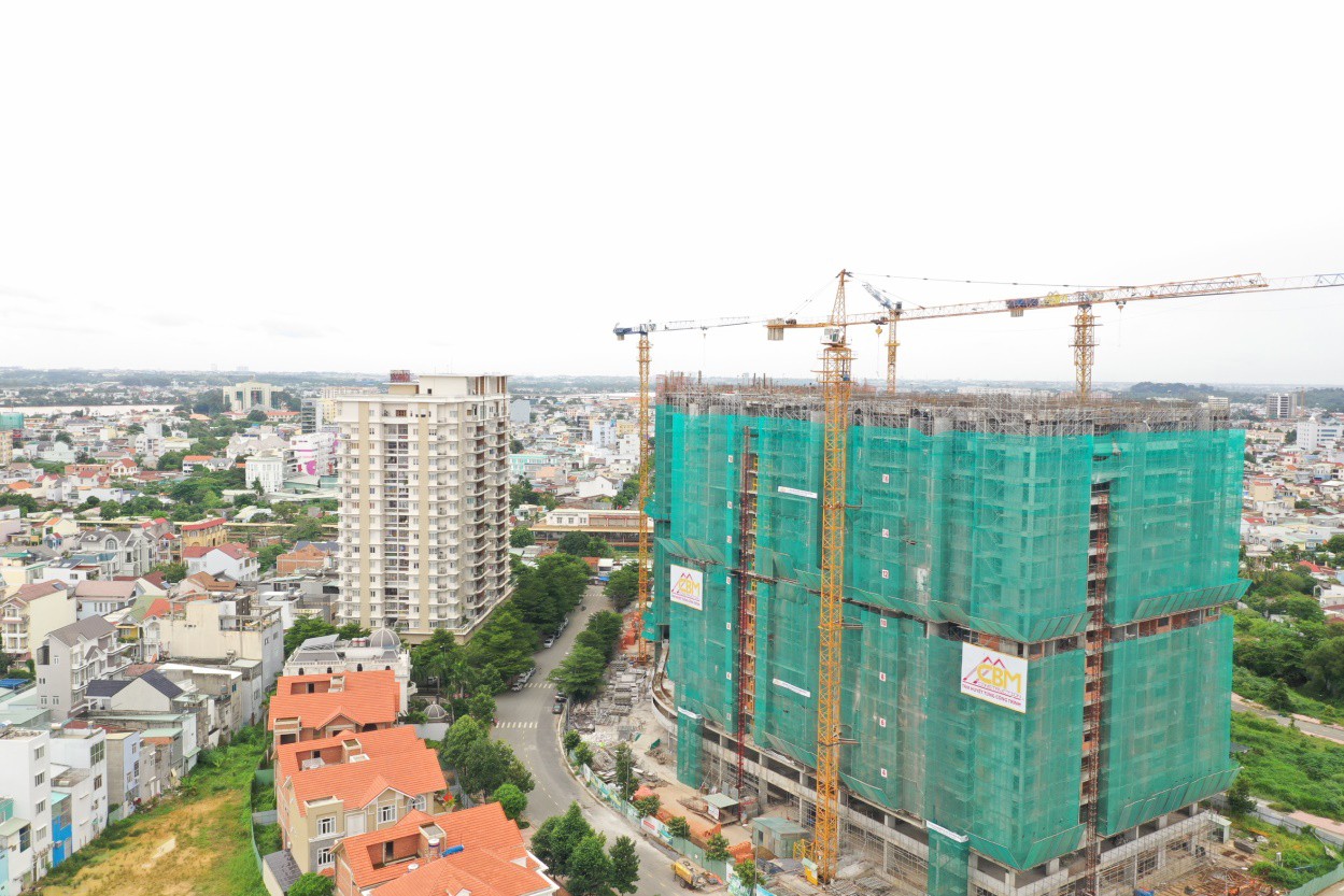 Chính thức cất nóc dự án căn hộ hạng sang đầu tiên tại Biên Hòa - Ảnh 4.