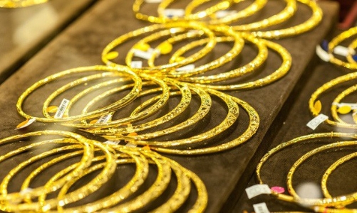 Cùng kinh doanh vàng, vì sao SJC lãi chưa bằng một phần của PNJ?