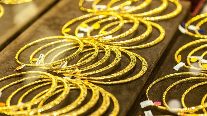 Với 70% dân số thuộc nhóm 15-64 tuổi, là độ tuổi lao động và tiêu dùng, thị trường vàng trang sức, bán lẻ Việt Nam dự kiến vẫn còn nhiều tiềm năng phát triển trong tương lai.