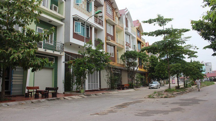 Thành phố Phúc Yên được thành lập trên cơ sở toàn bộ 120,13 km2, 155.435 người và 10 đơn vị hành chính cấp xã của thị xã Phúc Yên.