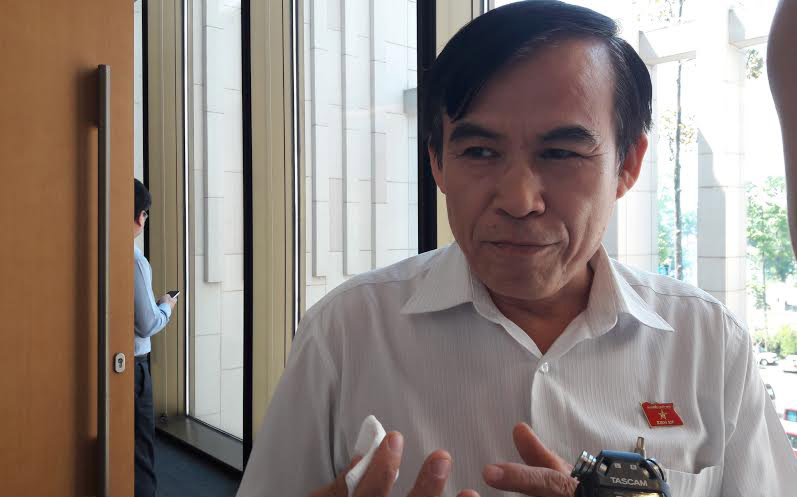 Uỷ viên Thường trực Uỷ ban Kinh tế của Quốc hội, đại biểu Phùng Văn Hùng.