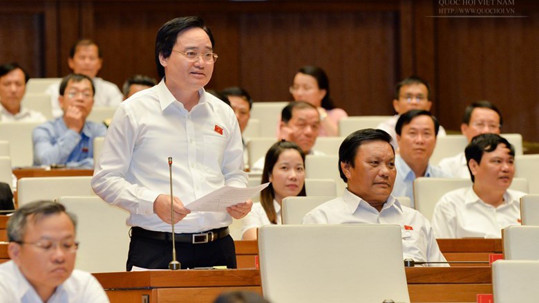 Bộ trưởng Bộ Giáo dục và đào tạo Phùng Xuân Nhạ giải trình về tiêu cực thi cử, độc quyền sách giáo khoa 
