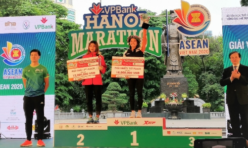 Nhiều “chân chạy” ghi dấu ấn tại VPBank Hanoi Marathon ASEAN 2020