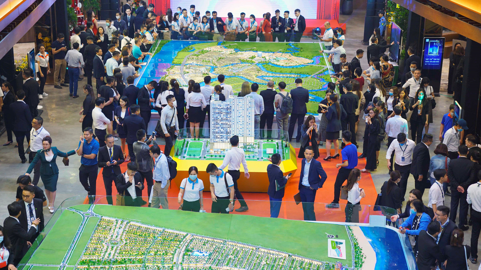 Khách hàng tìm hiểu Dự án tại Novaland Gallery 179 Hai Bà Trưng, Quận 3, TP.HCM