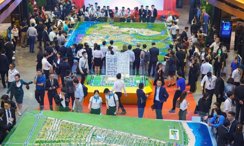 Thị trường bất động sản 'tăng nhiệt' cuối năm