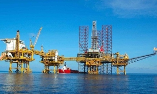 Khai thác dầu phải nộp phí môi trường 100.000 đồng/tấn