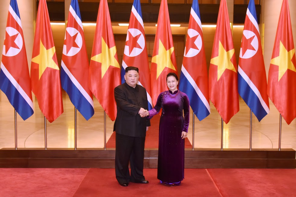 Chủ tịch Quốc hội hội kiến Chủ tịch Triều Tiên  - Ảnh 2.